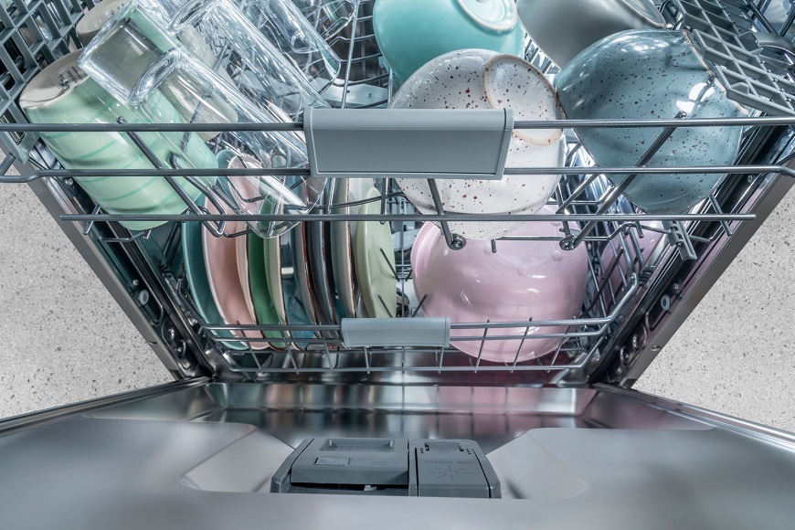 Umývačka riadu Hisense HS673B60BX čierna Umývačka Hisense HS673B60BX, čierna