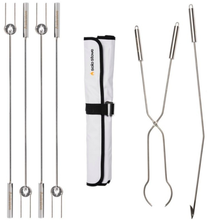 Grilovacie náradie Solo Stove Sticks & Tools sada nerezových špízov, klieští a háku s puzdrom pre ohnisko