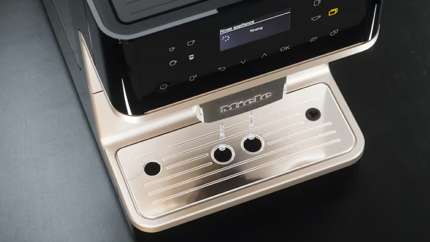 Automatický kávovar Miele CM 6360 čierny