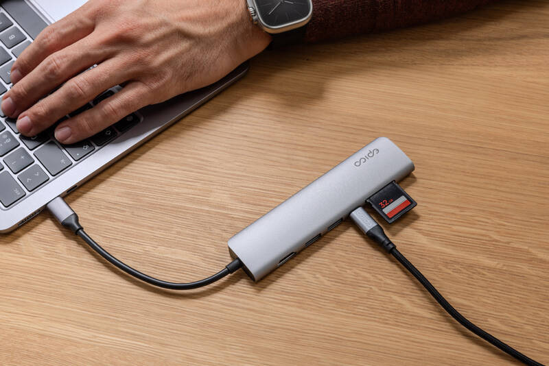 USB Hub Epico 7in1 Multimedia 8K USB-C/1× USB-C, 2× USB 2.0, HDMI, LAN, microSD, SD sivý USB Hub Epico 7in1 Multimedia 8K USB-C/1x USB-C, 2x USB 2.0, HDMI, LAN, microSD, SD - sivý