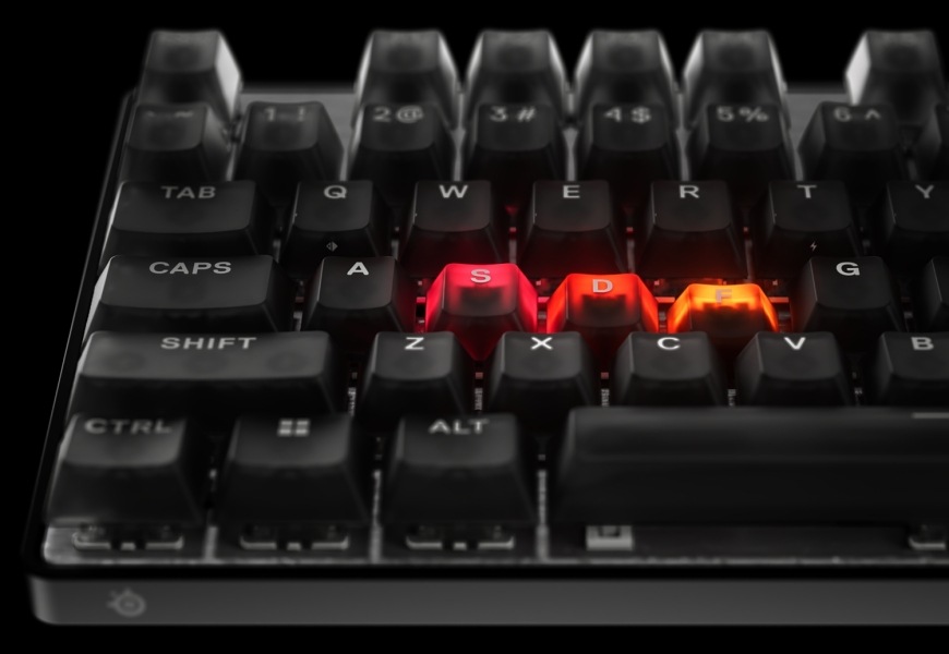 Klávesnica SteelSeries Apex Pro TKL Gen 3 Steel - US čierna Detail klávesov Apex Pre TKL Gen 3 Steel so zvýraznenými klávesami a šípkami medzi nimi