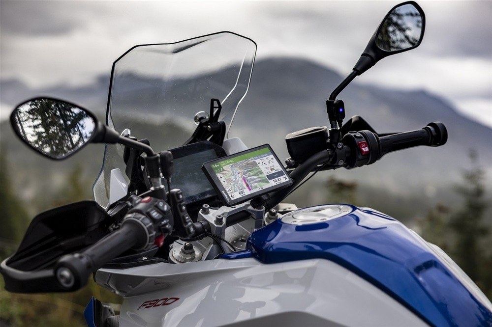 Garmin zümo XT3 ponúka dokonalý prehľad o jazde, aj vďaka aplikácii Tread