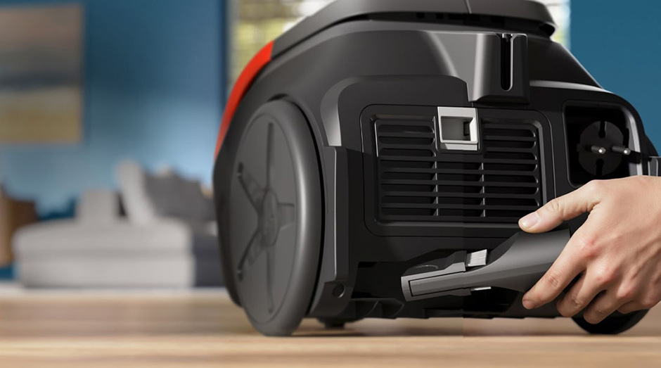 Vreckový vysávač Philips XD1111/10 1000 Series s integrovaným štrbinovým nástavcom pre úzke priestory.