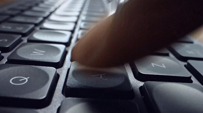 Klávesnica Logitech MX Keys Mini,  CZ/SK grafitová farba