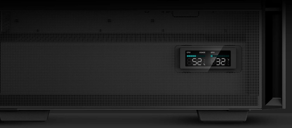 Case DeepCool CH360 Digital čierna Pohľad na integrovaný digitálny displej zobrazujúci údaje „CPU“ a „GPU“ s hodnotami momentálnej záťaže „52“ a „32“ na pozadí s textúrou sieťoviny.