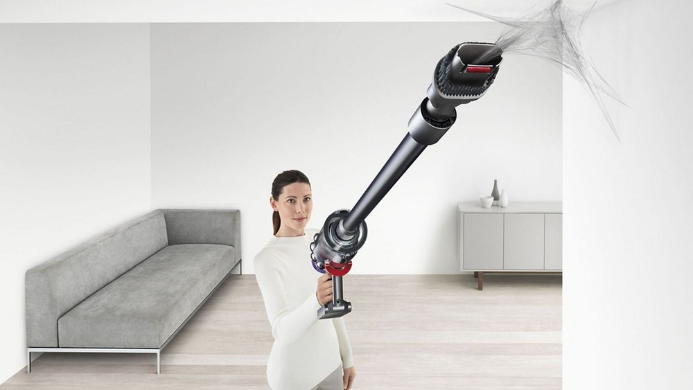 Tyčový vysávač Dyson V10 Total Clean strieborný Tyčový vysávač Dyson V10 Total Clean strieborný