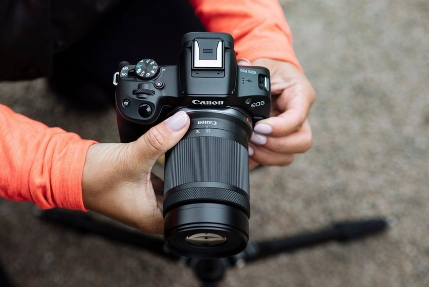 Canon RF-S 55– 210 mm f/5– 7.1 IS STM