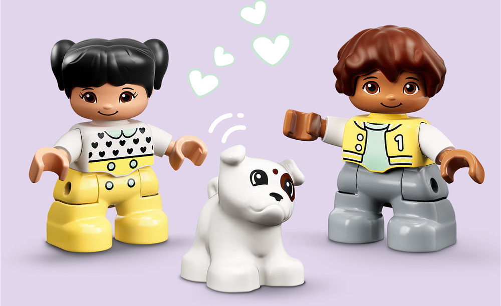 Stavebnica LEGO® DUPLO® 10954 Vláček s čísly – Učíme se počítat Farebné kocky a figúrky chlapca, dievčatá a psíka otvárajú deťom priestor na vymýšľanie vlastných príbehov.