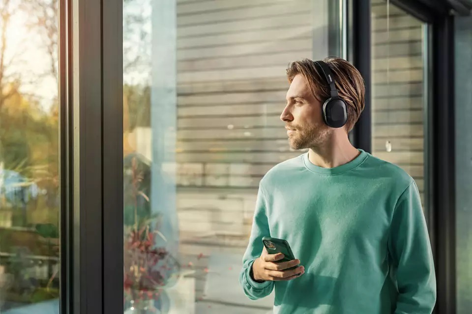 Slúchadlá Philips TAH6506BK čierna