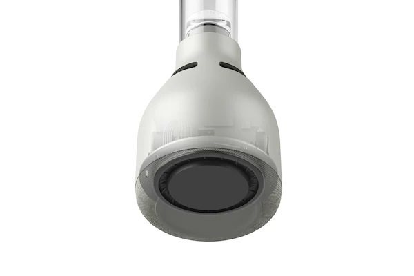 Skleněný reproduktor Sony LSPX-S3 při pohledu z boku s řezem odhalujícím výškový reproduktor, který zalije zvukem celou místnost.