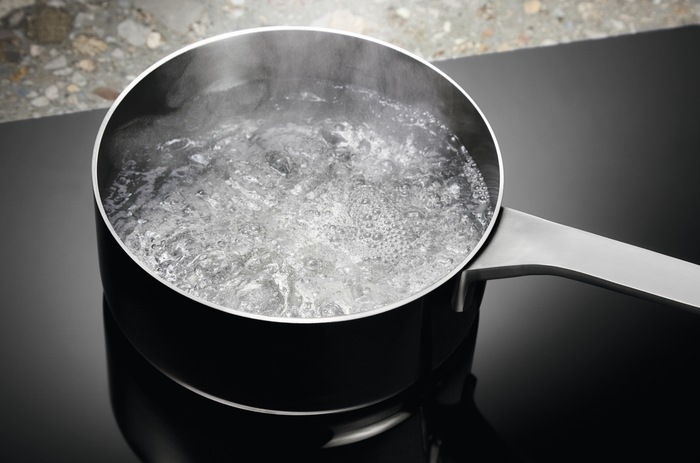 Indukčná varná doska Electrolux LIR60433 čierna Indukčná varná doska Electrolux LIR60433 čierna