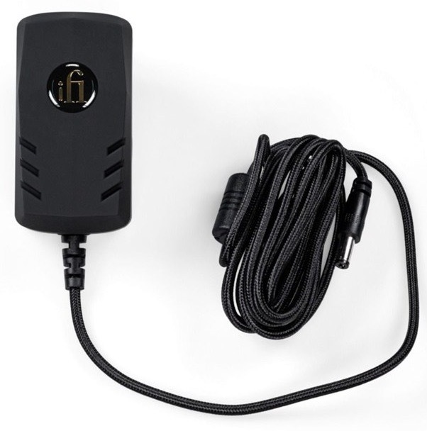 Napájací adaptér SilentPower pre aktívne potlačenie hluku, čierna farba