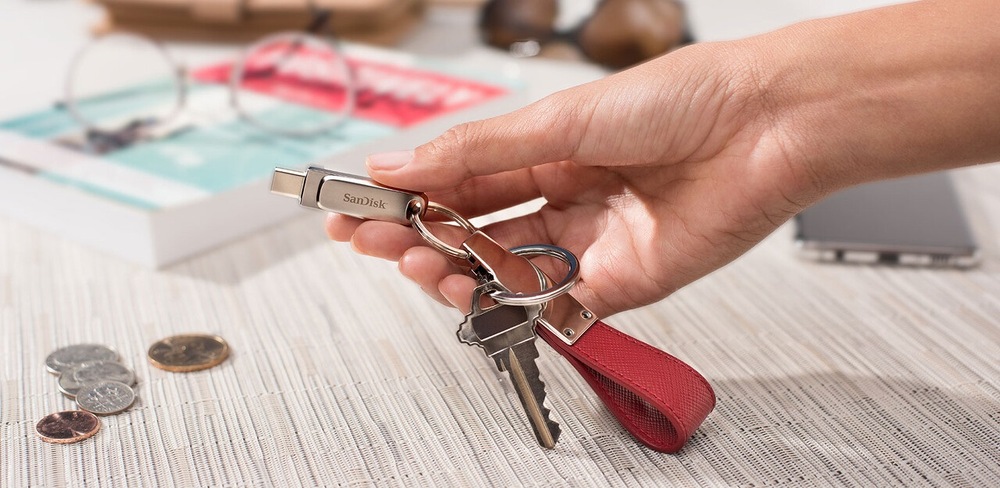 USB flashdisk SANDISK Ultra Dual Luxe 32GB USB/USB-C strieborný USB flashdisk SANDISK Ultra Dual Luxe 32GB USB/USB-C strieborný