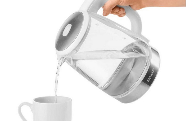 Sencor SWK 2190WH bezpečnostní pojistky