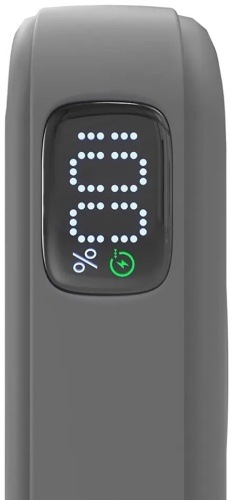Powerbank ADAM Elements VIONTA C2 Pro 8-in-1 10000 mAh sivá Detail LED displeja powerbanky Adam Elements zobrazujúce stav nabitia v percentách.