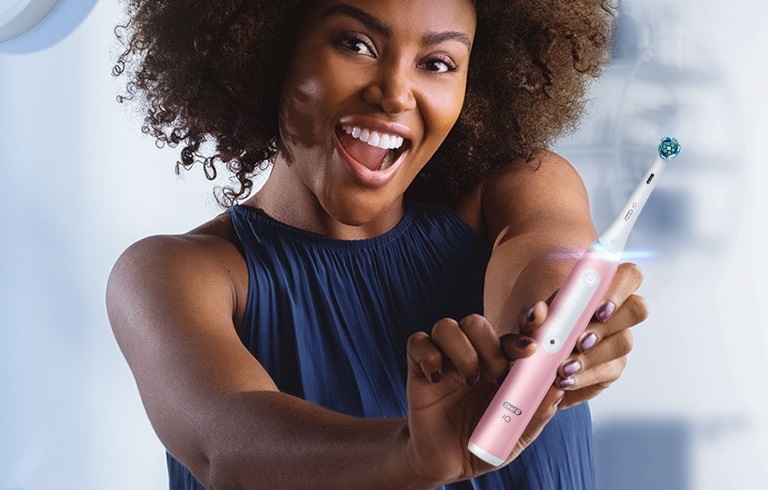 Zubná kefka Oral-B iO Series 3 iO3 Pink Zubná kefka Oral-B iO Series 3 iO3 Pink