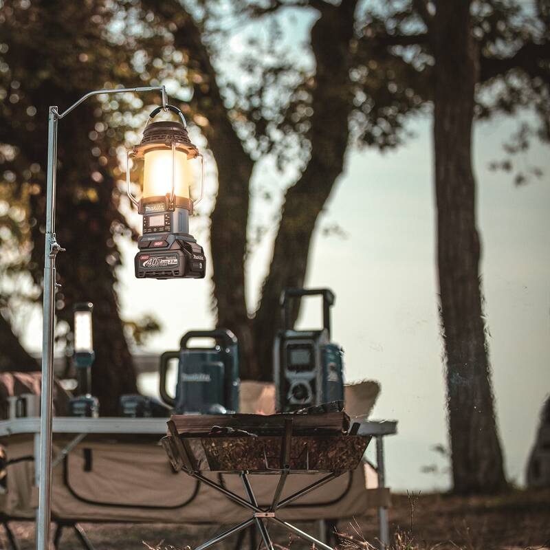Rádioprijímač s DAB+ Makita MR009GZ Bluetooth, LED, Li-ion XGT 40V Rádioprijímač s DAB+ Makita MR009GZ Bluetooth, LED, Li-ion XGT 40V