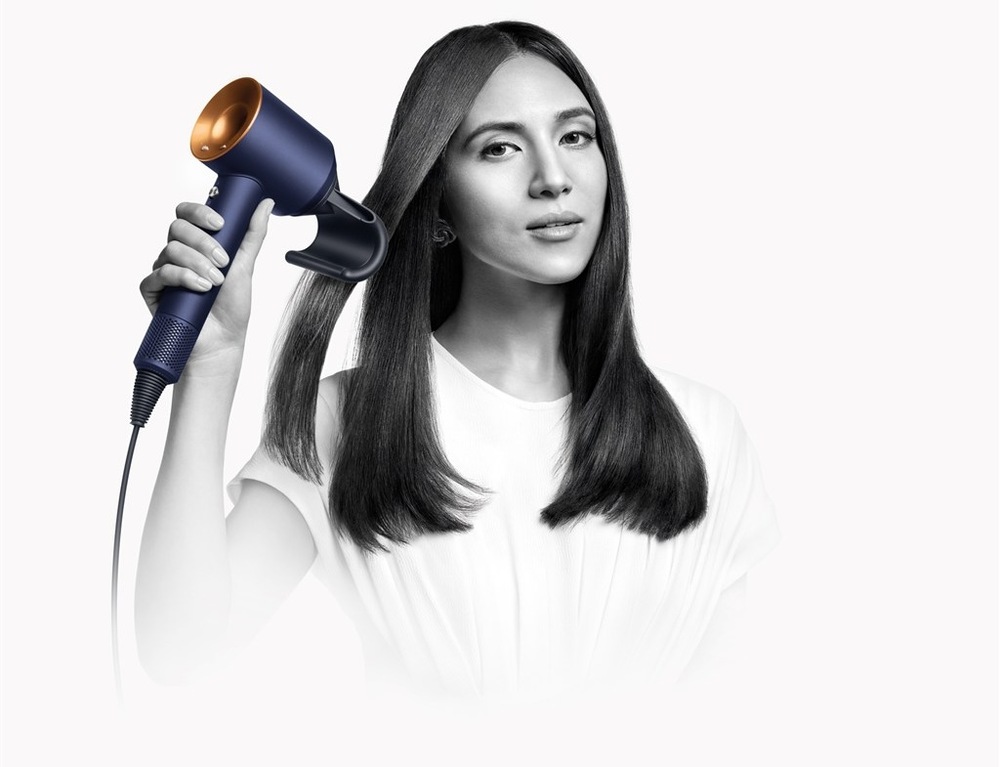 Fén Dyson Supersonic Nural HD16 T1/T2 pruská modrá/medená medený/pruská modrá K dispozícii máte tri úrovne rýchlosti prúdenia vzduchu - vysoká pre rýchly styling, stredná pre bežné vysúšanie a nízka pre jemné vyfúkavanie