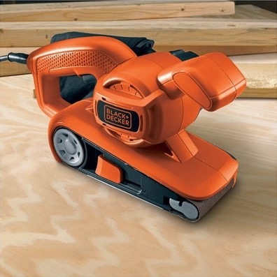 Pásová brúska Black-Decker KA86