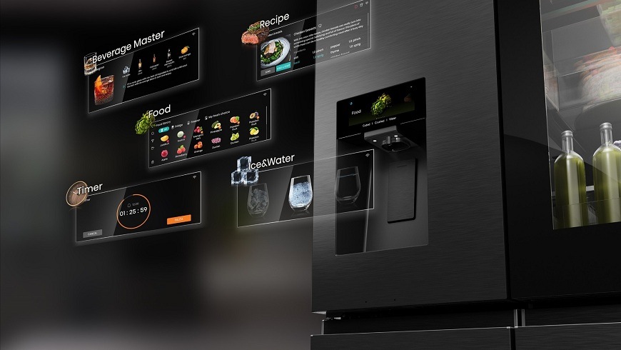 výrobník ľadu chladničky Hisense RQ600P7SKE a ovládací panel nad ním a jeho možnosti