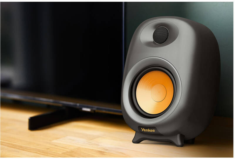 Reproduktory YENKEE YSP 2060 2.0 80W čierne Detailný predný pohľad na stereo reproduktory Yenkee YSP 2060 s ovládačom