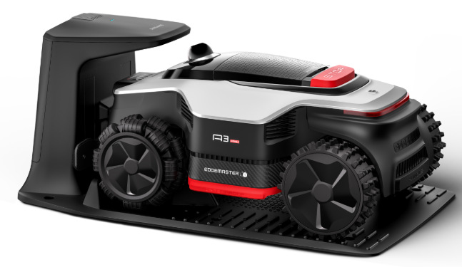 Robotická kosačka Dreame A3 AWD Pro 2500 Robotická kosačka Dreame A3 AWD Pro 2500 zaparkovaná v nabíjacej stanici pripravená na dobíjanie batérie