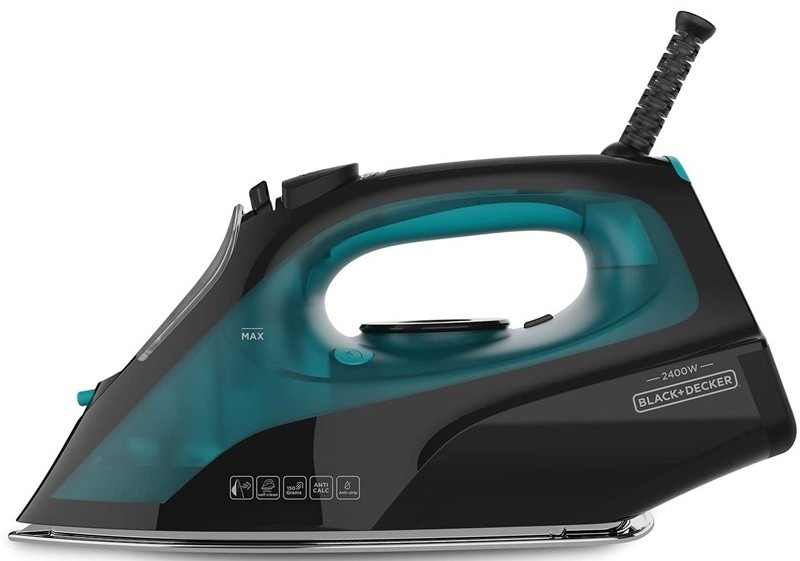 Naparovacia žehlička Black+Decker BXIR2403E s keramickou žehliacou plochou