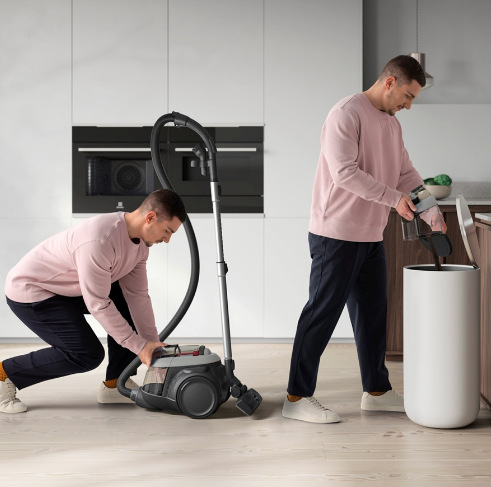 Podlahový vysávač Electrolux 600 Animal EL61A4UG