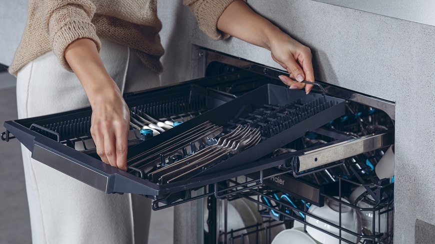 Umývačka riadu Haier XF 4A4M4PB čierna „“