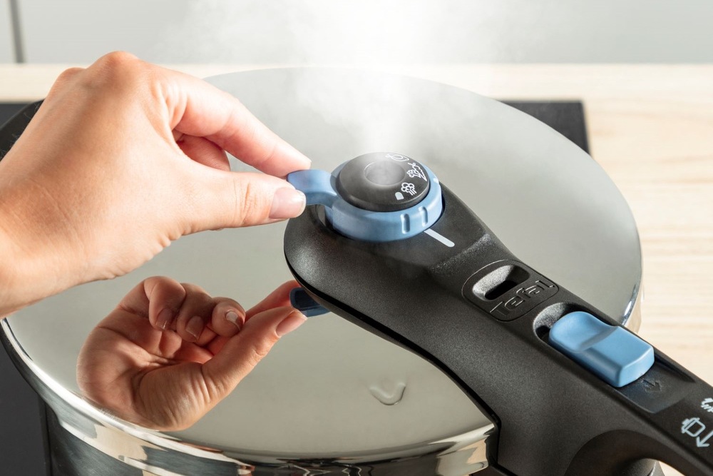 Tlakový hrniec Tefal Secure Trendy P2584301, 4 l + 6 l nerez