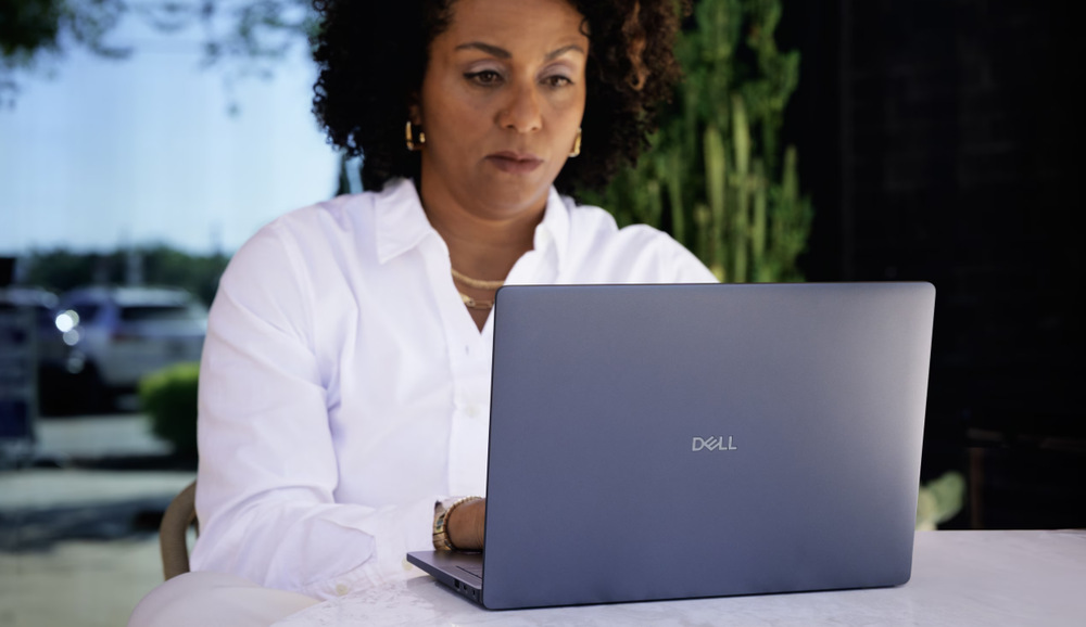 Notebook Dell Pro 14 Premium (PA14250) sivý Notebook Dell Pro 14 Premium (PA14250) sivý