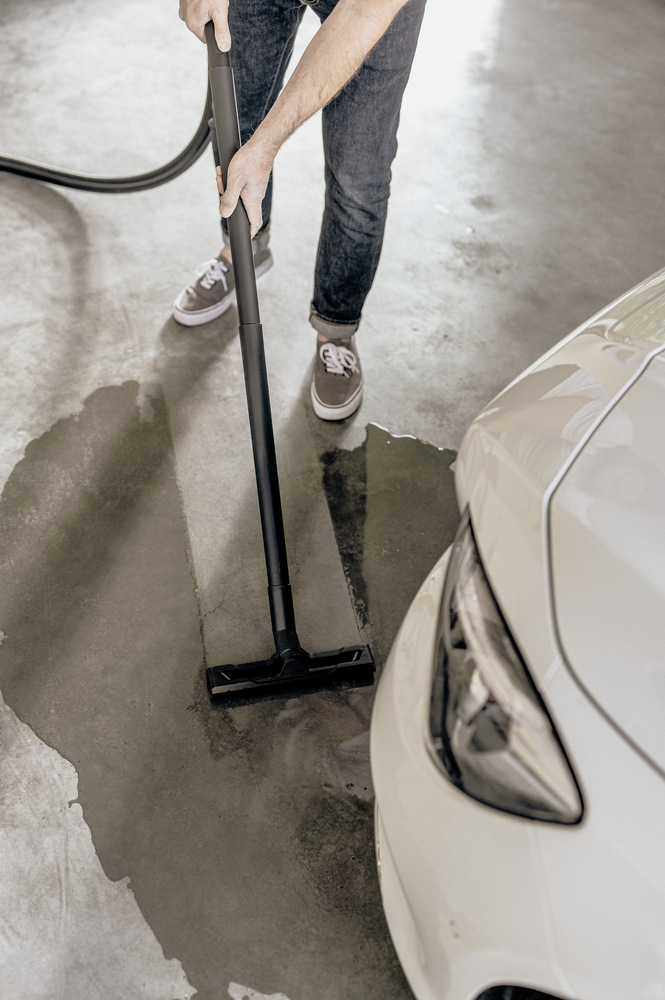 Viacúčelový vysávač Kärcher WD 3 V-17/4/20 https://www.karcher.cz/cz/dum-a-zahrada/viceucelove-vysavace/vysavace-na-suche-a-mokre-vysavani/wd-3-s-16281350.html