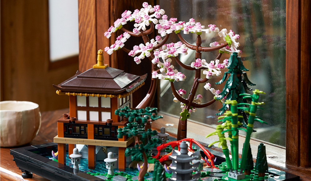 Stavebnica LEGO® Icons 10315 Tichá zahrada Prearanžujte časti záhrady podľa svojej nálady alebo priestoru, v ktorom ju vystavujete