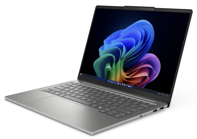 Notebook Lenovo IdeaPad Pro 5 14AKP10 sivý Notebook Lenovo IdeaPad Pro 5 14AKP10 z pravého uhla s viditeľnými bočnými konektormi