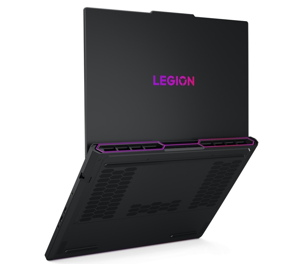Otvorený notebook Lenovo Legion Pro 7 16AFR10H zozadu