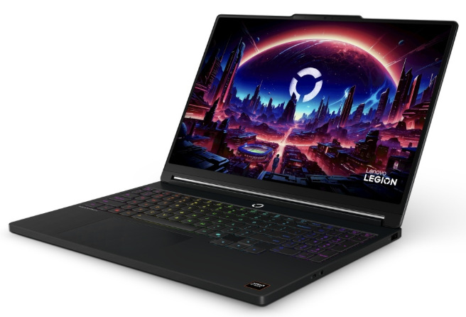 Notebook Lenovo Legion 5 15AHP11 + Xbox Game Pass Premium na 2 mesiace zadarmo čierny Notebook Lenovo Legion 5 15AHP11 z pravého predného uhla s RGB podsvietenou klávesnicou