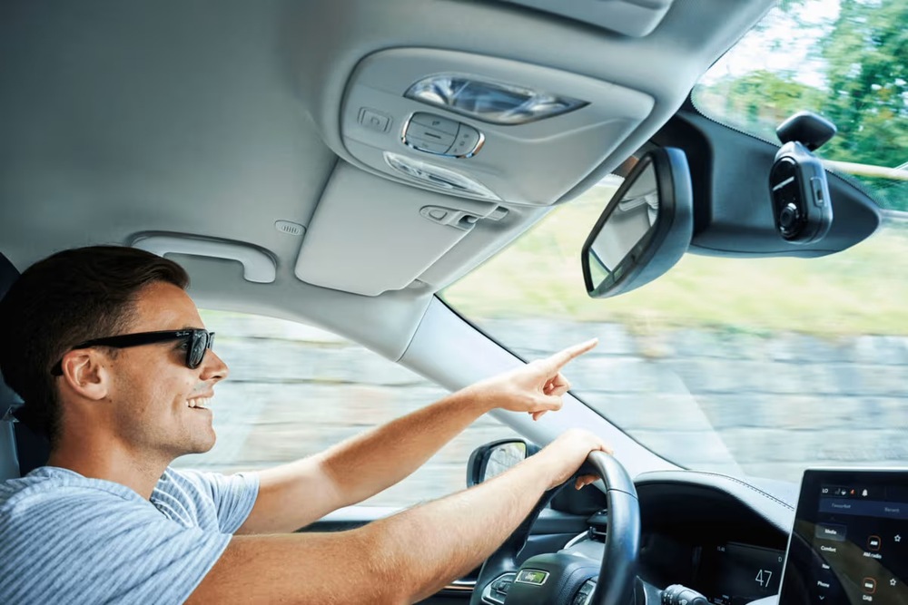 Presná GPS sleduje trasu aj rýchlosť, senzor G Sense+ uzamkne kľúčové záznamy proti prepísaniu.
