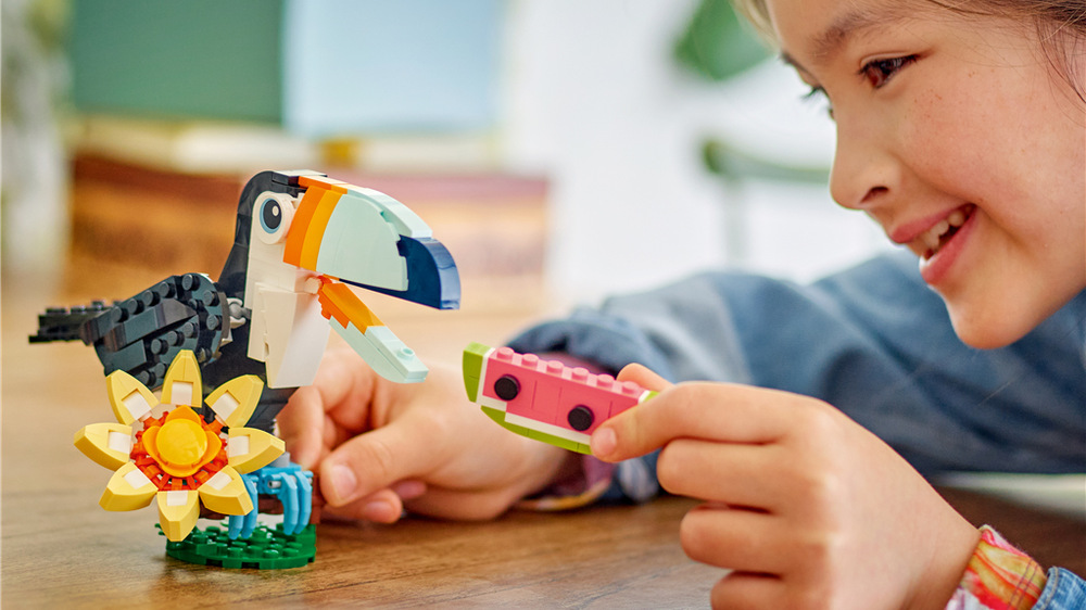 Stavebnica LEGO® Creator 3 v 1 31173 Divoké zvieratá: Tropický tukan Aplikácia LEGO Builder pomáha deťom pri stavaní 225 dielikov a uľahčuje orientáciu v jednotlivých krokoch návodu.