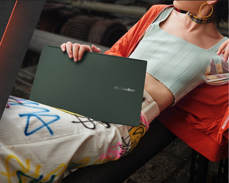 Notebook Asus Vivobook S14 strieborný Notebook Asus Vivobook S14 strieborný