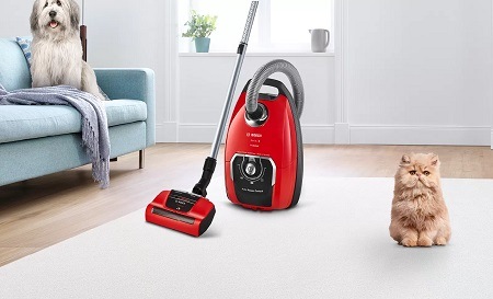 Podlahový vysávač Bosch BGB8PET1 červený Podlahový vysávač Bosch BGB8PET1 červený