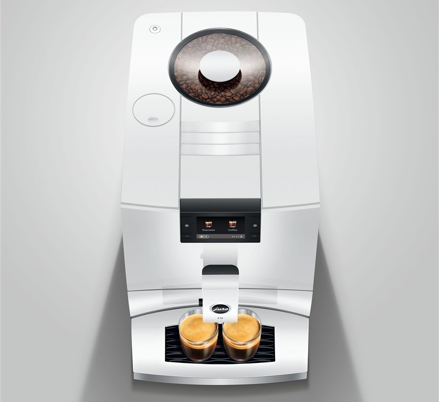 Automatický kávovar Jura C9 Piano White biely Automatický kávovar Jura C9 Piano Black pripravuje dva poháre kávy