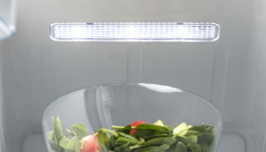 Americká chladnička Hisense RS711N4WFE čierna Americká chladnička Hisense RS711N4WFE, čierna, LED osvetlenie