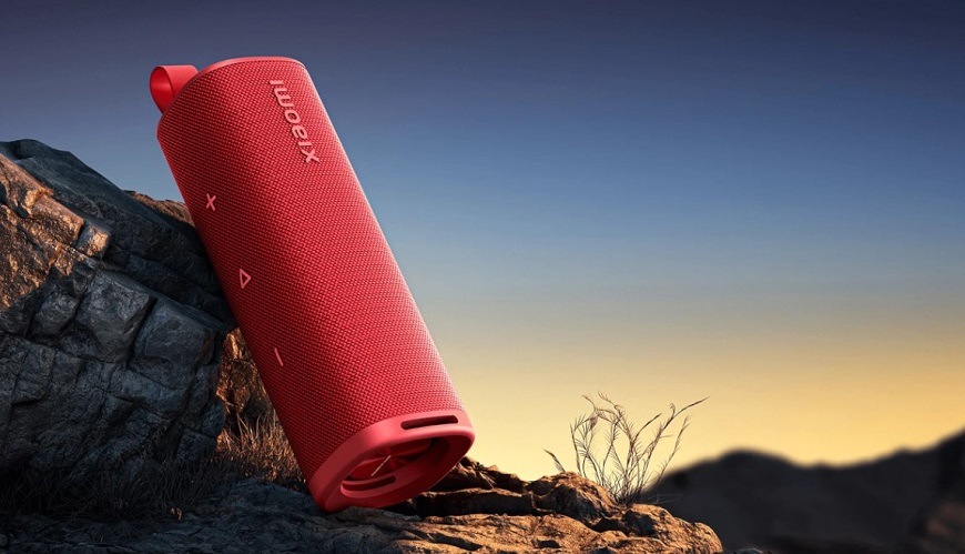 Prenosný reproduktor Xiaomi Sound Outdoor (30W) zlatý Pohľad z exteriéru na reproduktor Xiaomi