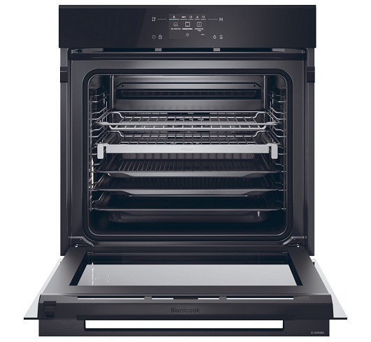 otvorená rúra Haier H6 ID48C5YTB, vo vnútri sa nachádzajú 2 rošty, 2 plechy a airfry plech