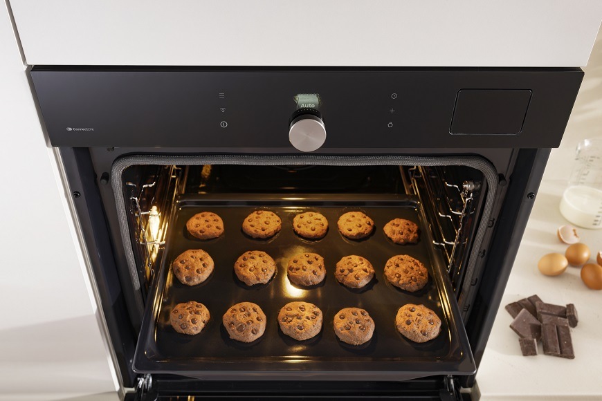 Vstavaná rúra Gorenje BPSA6138B, čierna, AutoBake