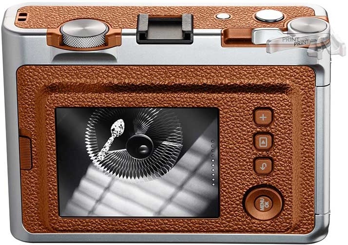Instantný fotoaparát Fujifilm Instax mini EVO hnedý Fujifilm Instax mini EVO (USB-C), hnedá