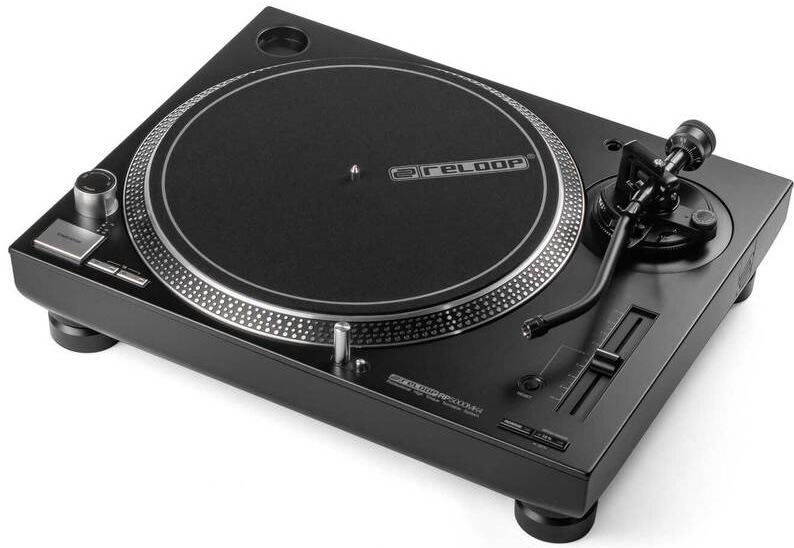Čierny DJ gramofón Reloop RP-5000 MK4 s pitch faderom a S-ramienkom prenosky
