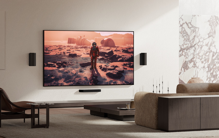 Sony HT-A8 Theatre Trio vďaka technológii Voice Zoom 3 dokáže vylepšiť zrozumiteľnosť dialógov
