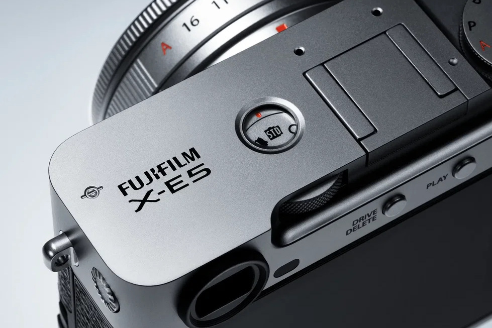 Fujifilm X-E5 poskytuje prístup k 20 filmovým simuláciám