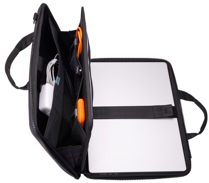 Taška na notebook THULE Gauntlet 5.0 - 16" MacBook Pro - čierna